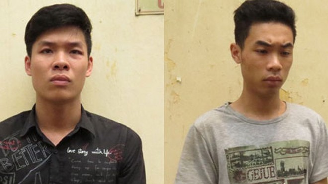 Xịt hơi cay vào mặt nạn nhân để cướp xe SH Nguyễn Duy Thành và Hoàng Gia Phúc tại cơ quan công an