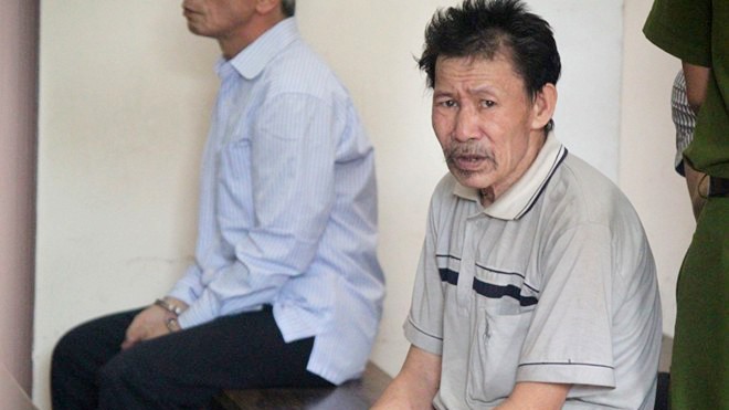 Bé gái 6 tuổi bị ông lão 63 hiếp dâm Bị cáo Ngân Văn Chuyên tại phiên tòa
