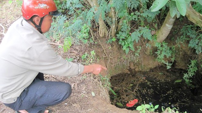 Ôm con 7 tuổi nhảy giếng tự tử vì cãi vã với mẹ chồng Hiện trường nơi phát hiện chị Thuật và con trai chết