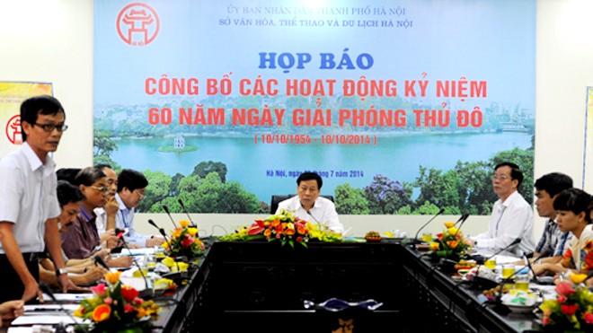 Hà Nội bắn pháo hoa 30 điểm dịp 10/10 Trong chuỗi hoạt động kỷ niệm 60 năm ngày Giải phóng Thủ đô, Hà Nội sẽ bắn pháo hoa tại 30 điểm. Ảnh: Quỳnh Trang