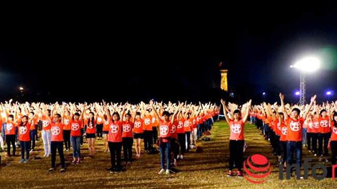 Hơn 1.000 sinh viên Hà Nội nhảy flashmob mừng đại lễ 10/10 Nằm trong chuỗi Sự kiện Vũ hội Công dân Toàn cầu do Sở Văn hóa Thể thao và Du lịch Hà Nội phối hợp với Liên Hiệp các Tổ chức Hữu nghị Thành phố Hà Nội tổ chức...