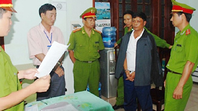 Bắt giam phó chánh thanh tra Sở GTVT để điều tra nhận hối lộ Ông Trọng bị cáo buộc nhận hối lộ để các xe quá tải vượt trạm cân. Ảnh: Tây Nguyên