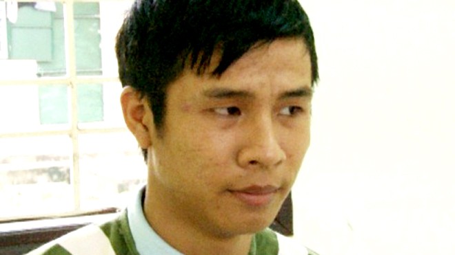 Bắt tên cướp giật dây chuyền 15 tuổi trên đường Tên Chương dù chỉ 15 tuổi nhưng đã tỏ ra rất liều lĩnh khi đi giật dây chuyền giữa đường
