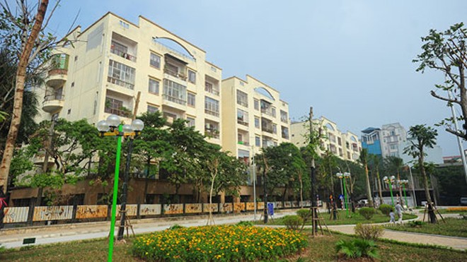 Hàng chục nhà công vụ chưa được thu hồi Khu nhà công vụ ở phố Hoàng Cầu. Ảnh: Giang Huy