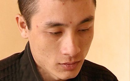 Giả làm trung úy công an lừa phụ nữ quen qua mạng Đặng Xuân Hồng tại cơ quan điều tra