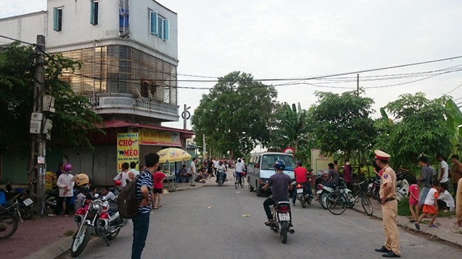 Đốt nhà, giết con 'bạn tình' vì chưa trả đủ tiền? Vụ việc khiến người dân trong khu vực hoang mang.