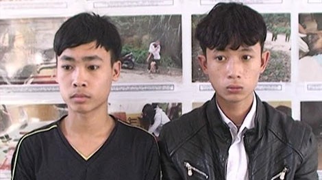 Nam sinh đâm chết người trước cổng trường học Hai đối tượng tại cơ quan Công an.