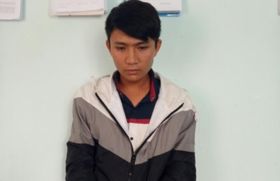 Bắt thanh niên hiếp dâm thiếu nữ cùng xã giữa ban ngày Trần Hữu Anh tại cơ quan điều tra