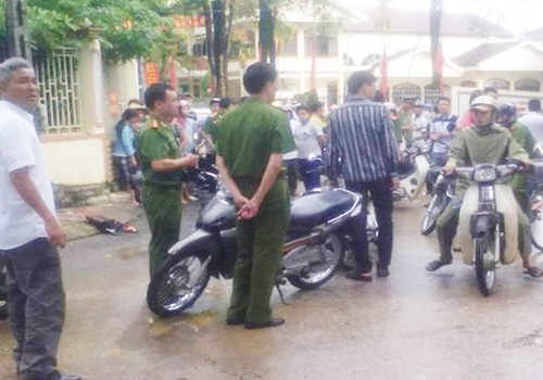 Phong tỏa cả quả đồi, vây bắt kẻ bắn công an trọng thương Hiện trường nơi xảy ra vụ nổ súng