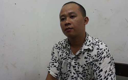 Khách trộm đồng hồ trăm triệu khai bị Lê Ánh Dương tại cơ quan công an. Ảnh: Hải Bình