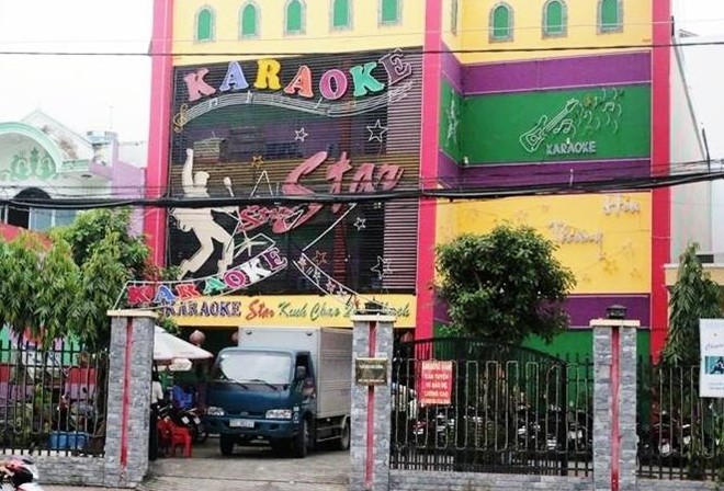 Truy bắt nhóm hung thủ chém người trong quán karaoke Quán karaoke nơi xảy ra vụ truy sát