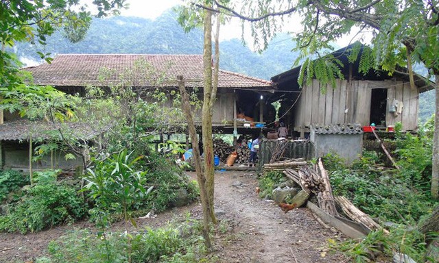 Nhiều lần bị đánh đập, bố siết cổ con tới chết Căn nhà nơi xảy ra án mạng