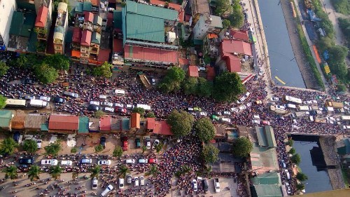 Ùn tắc giao thông nhiều giờ liền ở Hà Nội Cảnh ùn tắc giao thông từ trên cao. Ảnh: Ngọc Thành