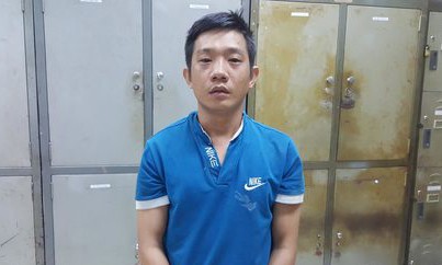 Lời khai man rợ của kẻ đâm thương vong cha mẹ vợ Đối tượng Lê Văn Viện tại cơ quan công an - Ảnh: Thiên Long