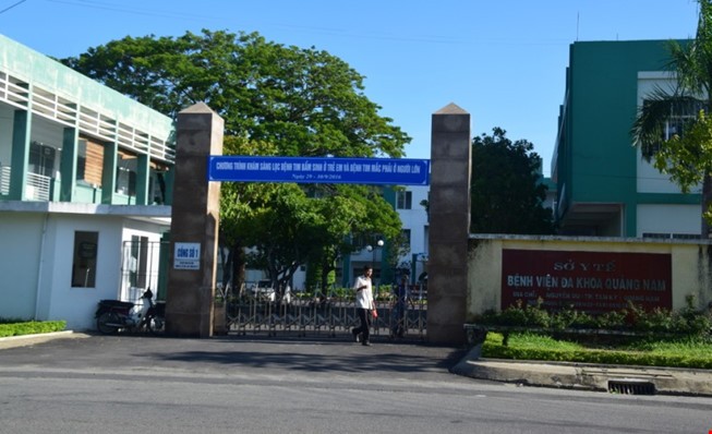 Bị đánh chấn thương sọ não, vứt bên ngoài phòng cấp cứu V. đang được điều trị tại BV Đa khoa Quảng Nam