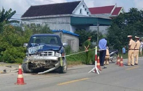 Chủ tịch xã tông ôtô làm chết 2 thiếu niên Hiện trường vụ tai nạn khiến hai người chết