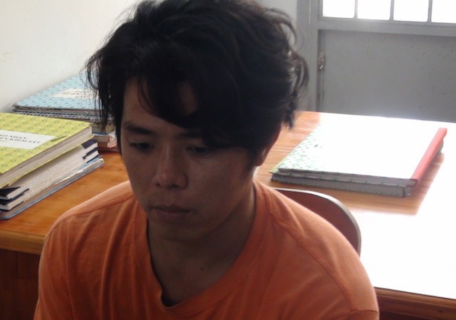 Người đàn ông van xin tên cướp thôi hãm hại bạn gái Nam thanh niên gây ra vụ cướp, hiếp. Ảnh Công an cung cấp
