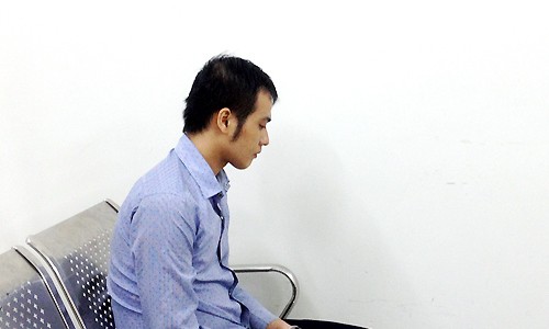 Tội lỗi của kẻ giết bạn gái nhí trong khách sạn Tuấn lầm lũi trong phiên xử