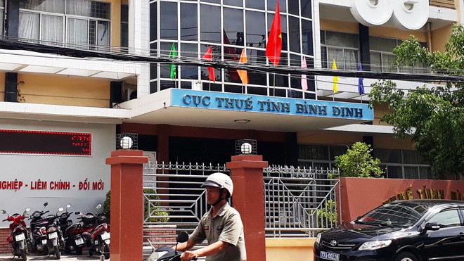 Bắt quả tang Trưởng phòng Thanh tra Cục thuế nhận hối lộ Cục thuế Bình Định nơi ông Khiêm công tác.
