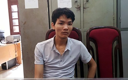 Hà Nội: Gí dao vào cổ cướp tài sản của gái bán dâm Hà Nội: Gí dao vào cổ cướp tài sản của gái bán dâm