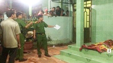Xông vào tận nhà đâm cô gái 9 nhát để cướp Xông vào tận nhà đâm cô gái 9 nhát để cướp