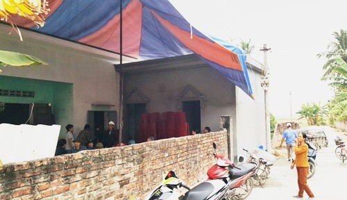 Đánh chết em, người đàn ông ngồi chờ công an tới bắt Căn nhà xảy ra sự việc