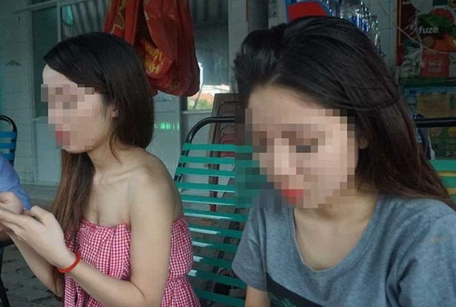 Xử lý cán bộ làm sai vụ 2 cô gái bị 'nhốt' oan Hai cô gái đi uống cà phê bị đưa vào trung tâm bảo trợ xã hội, sau đó đã được thả