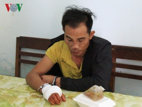 Tự xưng là bố để đón bé gái ra khỏi trường rồi bắt cóc Đối tượng Bằng bị bắt giữ. Ảnh VOV