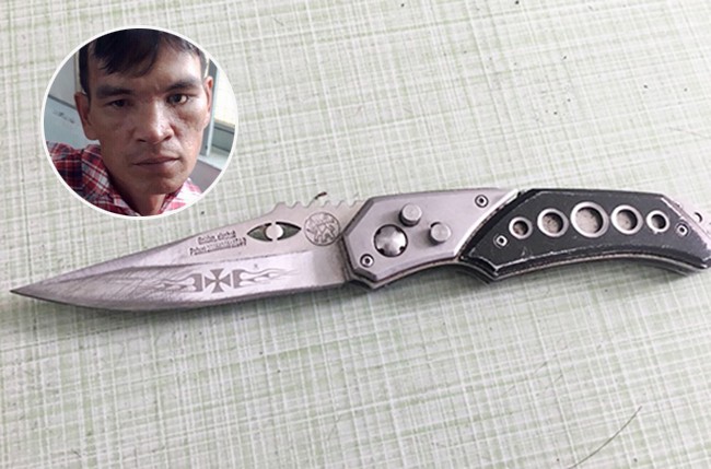 Cảnh sát mai phục bắt kẻ liên tiếp cướp xe ở Sài Gòn Thảo tại cơ quan điều tra và con dao bấm của tên cướp dùng gây án