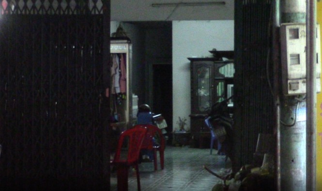 Lao ra đường ẩu đả, vợ chết chồng nguy kịch Căn nhà nơi hai vợ chồng sinh sống