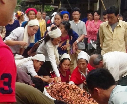 Nhờ thầy lang phá thai dùng que nứa chọc tử cung, một phụ nữ tử vong Chị Vi Thị Kh.chết thương tâm do "bà lang" dùng que nứa phá thai