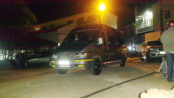 Chặn xe khách, giải cứu bé trai 2 tuổi bị tài xế bắt Chiếc xe khách mà Dũng cầm lái bắt cháu H. bị tạm giữ tại cơ quan điều tra