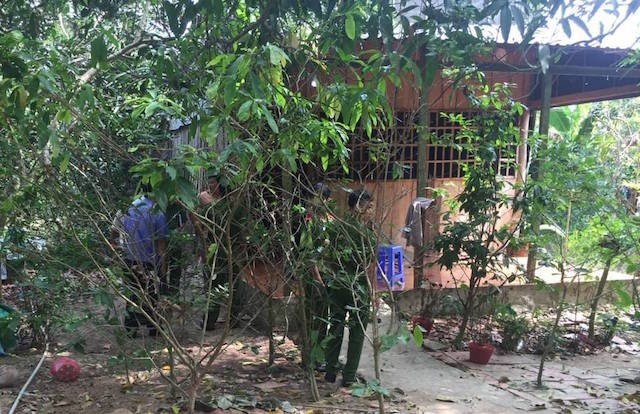 Kẻ lạ cạy cửa đâm 2 vợ chồng thương vong lúc nửa đêm Hiện trường ngôi nhà xảy ra sự việc