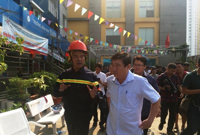 Chủ tịch UBND TP.HCM: Cháy chung cư 13 người chết là hậu quả đau xót Sáng 23/3, ông Nguyễn Thành Phong, Chủ tịch UBND TP.HCM cũng đã có mặt tại chung cư Carina Plaza - nơi xảy ra hỏa hoạn