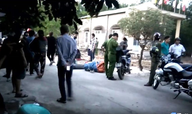 Người đàn ông 59 tuổi chết bất thường khi bỏ chạy khỏi sòng bạc Công an thị xã La Gi tại hiện trường