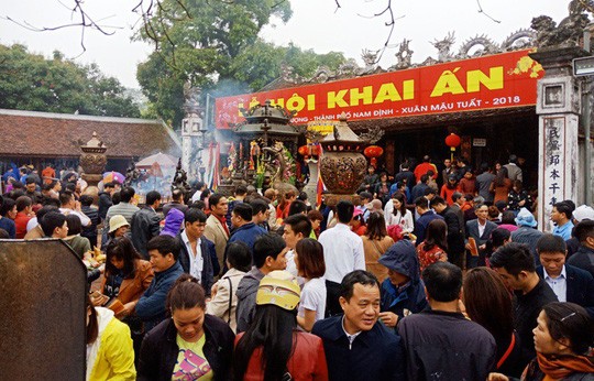 2 'thầy' viết sớ hỗn chiến trong đền Trần, 1 người bị đứt gân tay Đền Trần Nam Định - nơi xảy ra sự việc đánh nhau giữa các "thầy" viết sớ