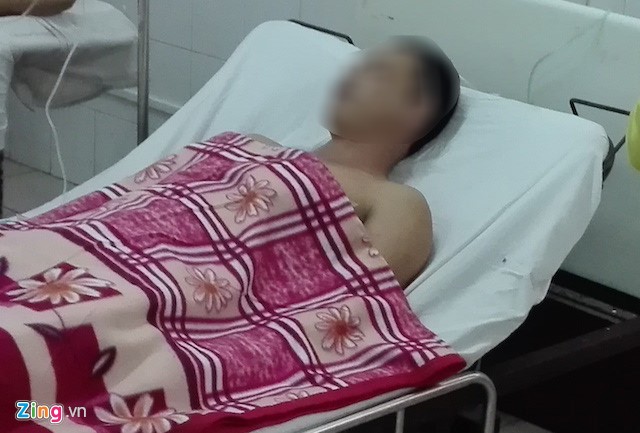 Đâm chết 'cô hàng xóm' rồi tự sát bất thành vì mâu thuẫn tình cảm Sau khi đâm người phụ nữ hàng xóm, anh Thành tự đâm vào người