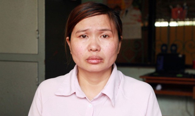 Bị doạ giết, người vợ giằng dao đâm chồng tử vong Đối tượng Nguyễn Thị Thắm tại cơ quan công an
