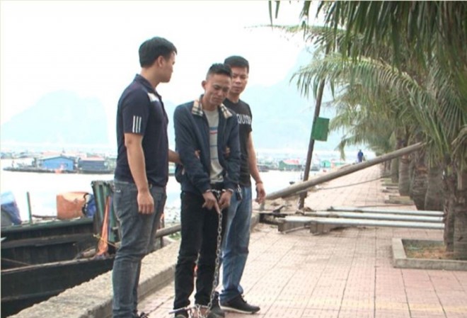 Người nước ngoài bị dàn cảnh cướp nửa tý đồng Công an dẫn đối tượng thực nghiệm vụ án