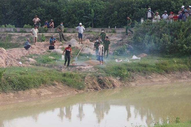 Nghi án nam công nhân bị đuổi đánh chết dưới kênh Hiện trường phát hiện thi thể anh Huỳnh