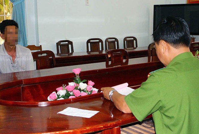 Hoang báo bị mất trộm 10 tỷ để 'khoe' nhà giàu Cơ quan công an làm việc với ông T. Ảnh: Công an