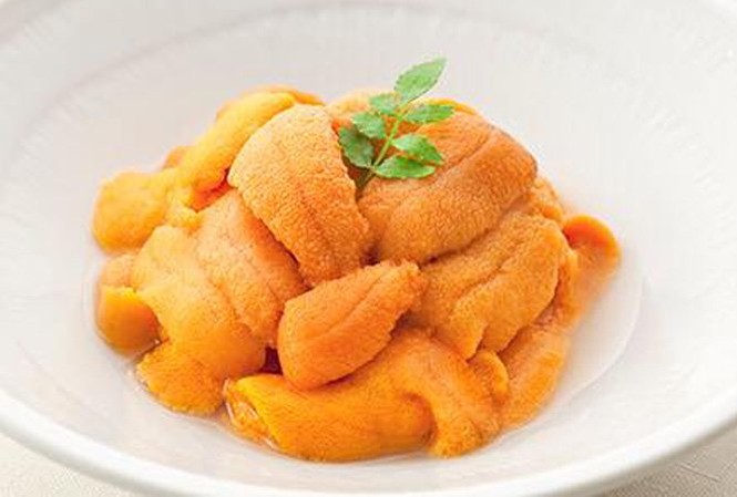 Tiệc trứng 'nhân sâm biển' Nhật 80 triệu của đại gia Hà thành Trứng nhum Nhật - loại hải sản đang được giới nhà giàu chuộng mua về ăn