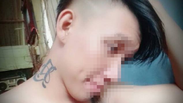 Thiếu niên 16 tuổi đâm chết người vì bị chê xăm hình xấu Nhân gây án khi người đi xăm chê hình xấu, không trả tiền. Ảnh: Công an cung cấp