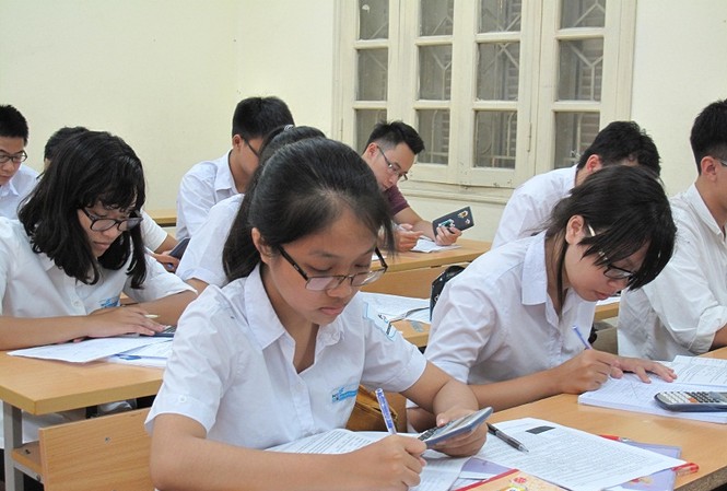 Trường ĐH xét tuyển tổ hợp lạ: Được và mất Thí sinh cần cẩn trọng khi chọn xét tuyển tổ hợp lạ.