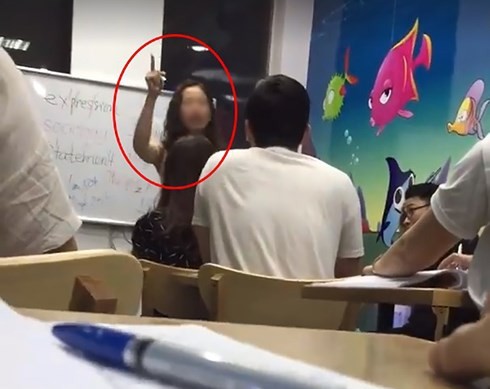 Nữ giáo viên chửi học viên 'mặt lợn': Trung tâm hoạt động chui Trung tâm tiếng Anh của giáo viên chửi học viên đang hoạt động chui. Ảnh cắt từ clip