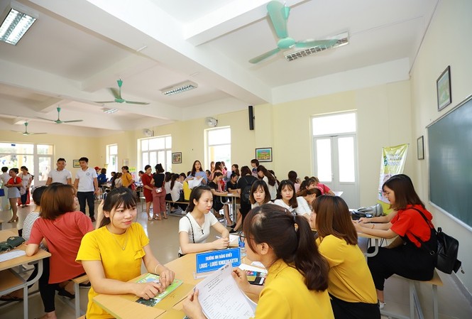 Giáo viên mầm non, tiểu học “đắt hàng” Các giáo sinh mầm non trường ĐH Sư phạm Hà Nội 2 chưa tốt nghiệp nhưng các trường đã đến tuyển dụng