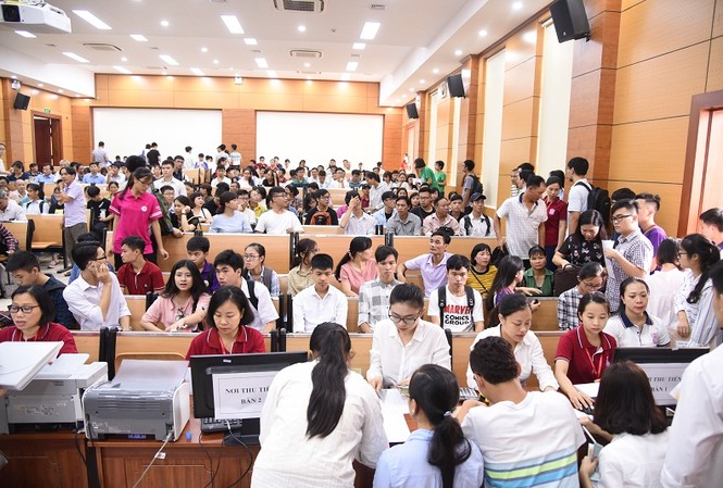 Các 'chàng trai vàng' háo hức nhập học Nhiều trường ĐH đã làm xong thủ tục nhập học cho sinh viên