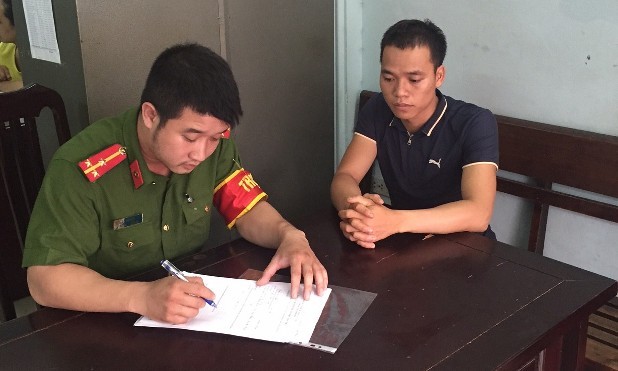 Kẻ đâm chết bạn hàng tại lò mổ đã ra đầu thú Nguyễn Văn Cường tại CA phường Quang Trung.