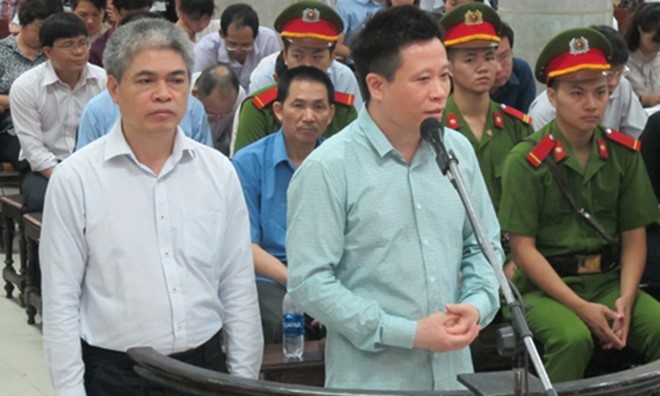 Đề nghị tử hình Nguyễn Xuân Sơn, tù chung thân Hà Văn Thắm Bị cáo Nguyễn Xuân Sơn và Hà Văn Thắm.