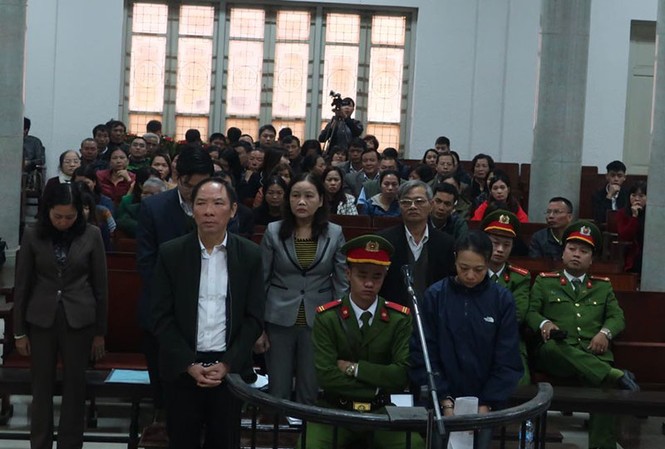 Đang xét xử nguyên Phó giám đốc Sở Nông nghiệp Hà Nội Các bị cáo tại tòa.